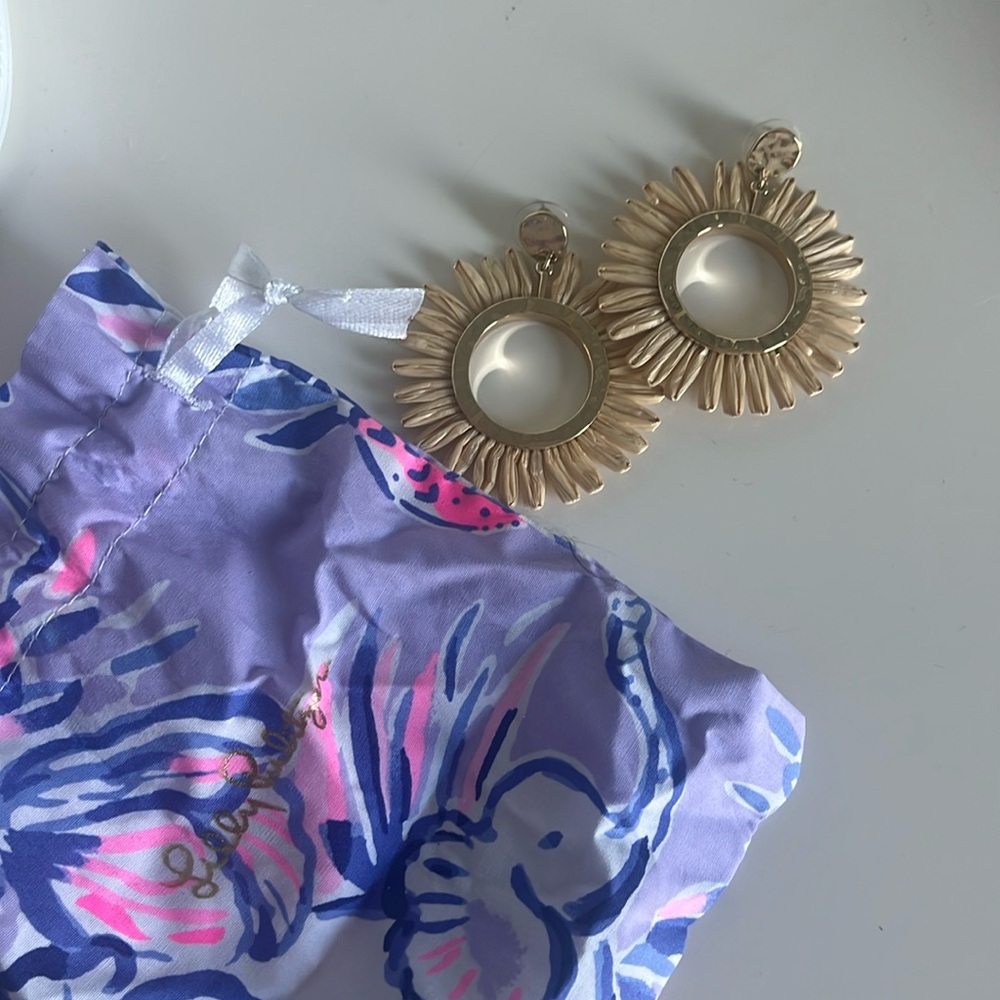 Lilly Pulitzer Gold and Tan earrings